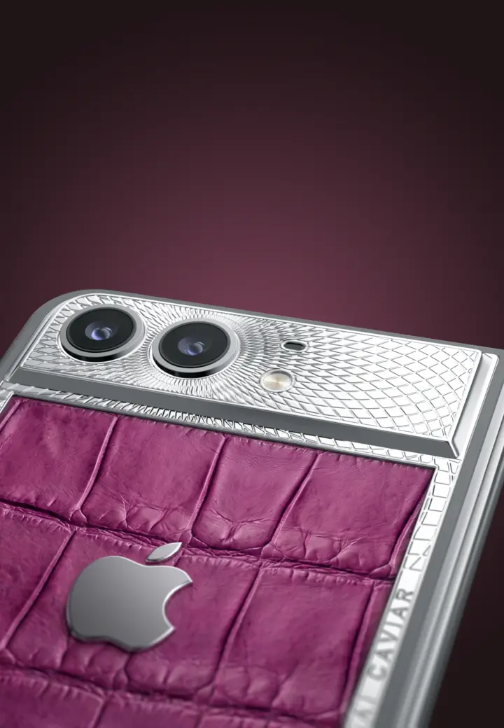 Camera Close-Up Magenta